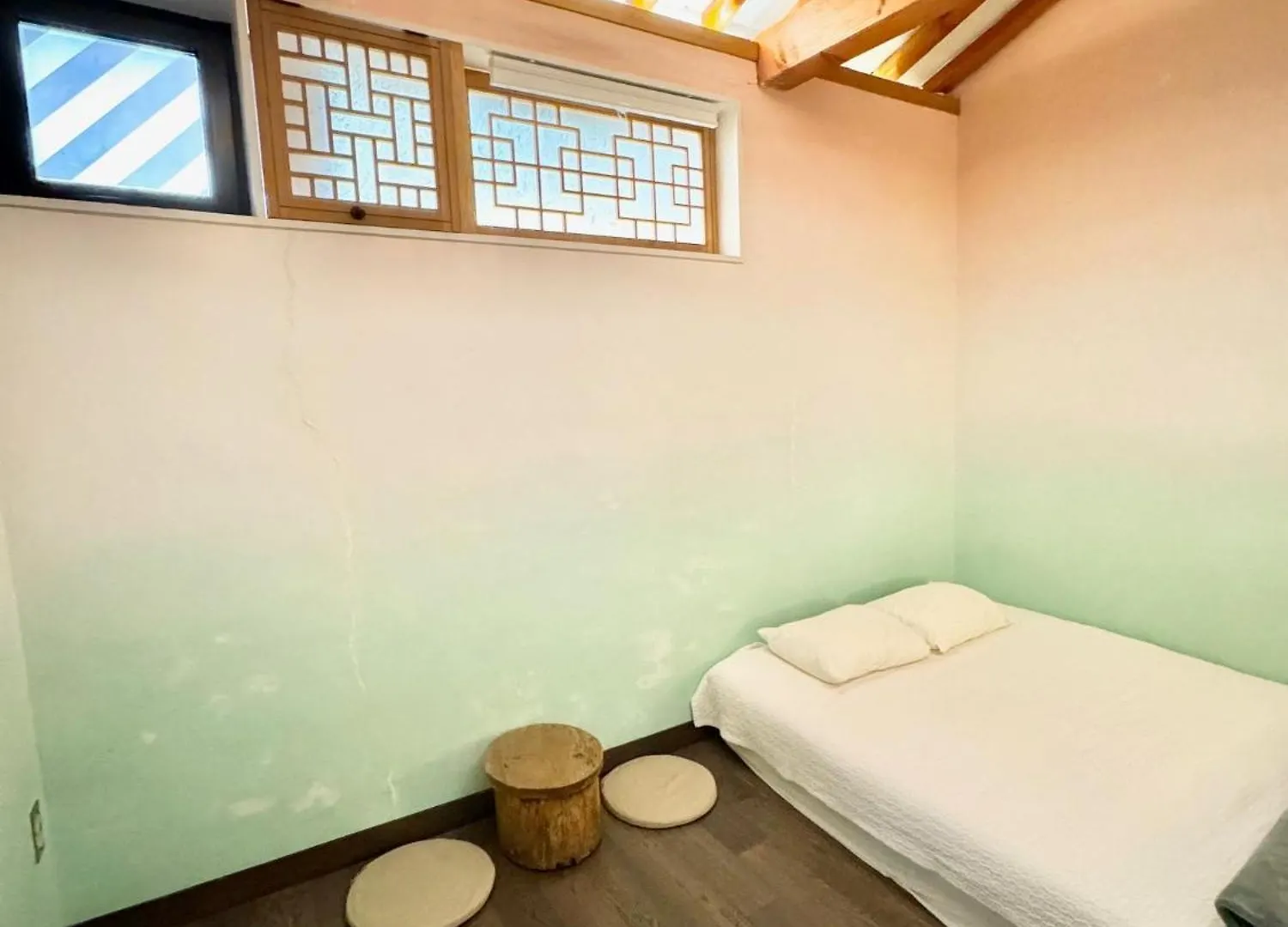 'Hanok Hanok' Boutique Stay Hotel Seoul - 2Min From Gyeongbokgung Palace Station Guest house